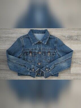 Classic Cropped Blue Denim Jacket